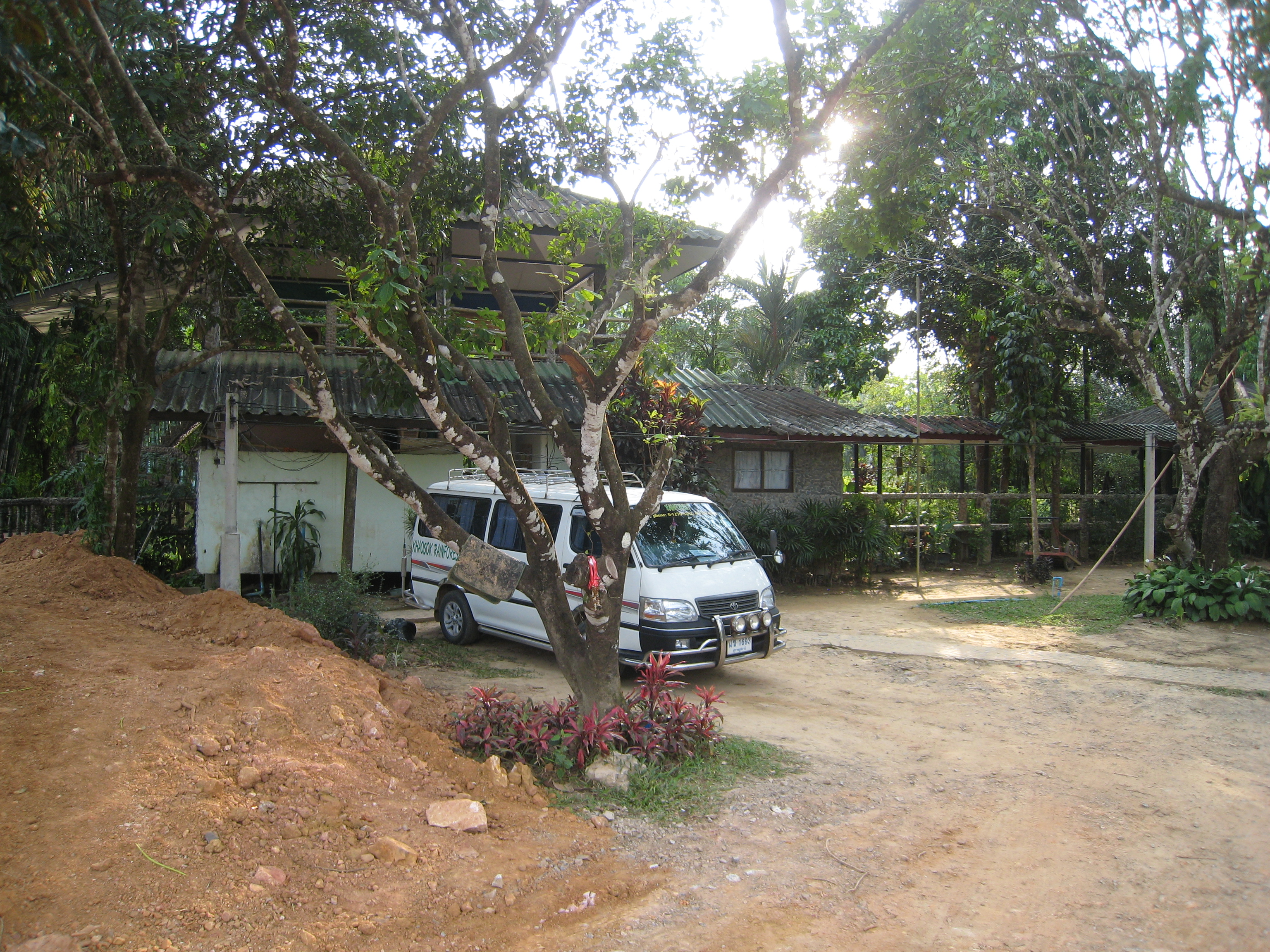 Khao Sok Rainforest Resort